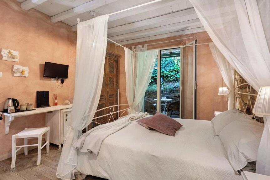 La Rocca Maison De Charme 모네글리아 객실 사진
