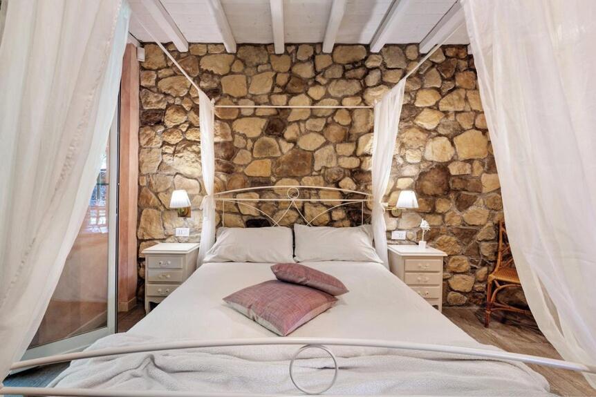 La Rocca Maison De Charme 모네글리아 외부 사진